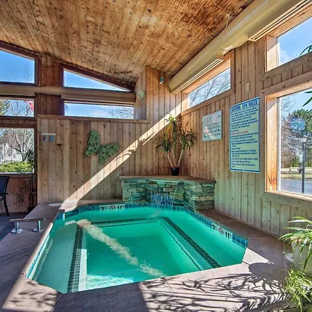 Southern Maine Retreat Less Than 2 Mi To Wells Beach!